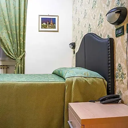 Hotel Ferrarese