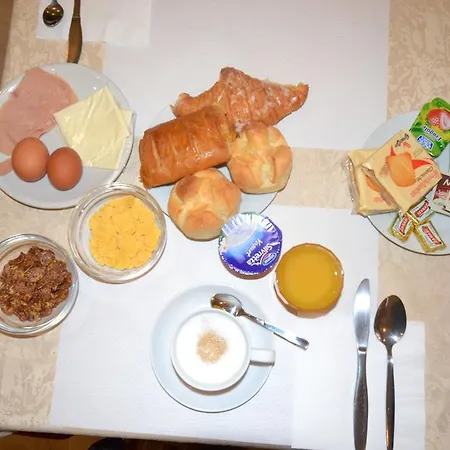 Hotel Ferrarese Rome