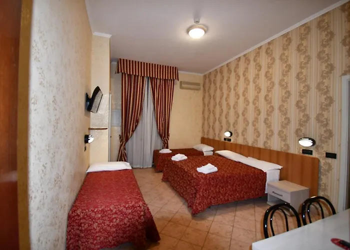 Ξενοδοχείο Ferrarese 2*