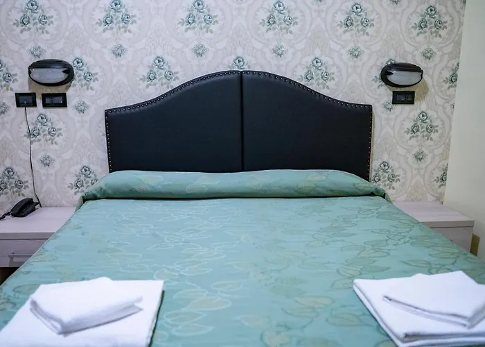 Hotel Ferrarese Rome